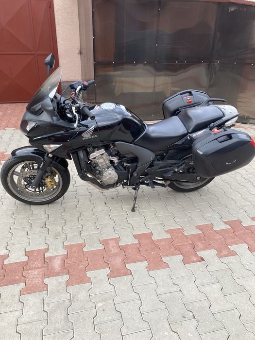 Vand motocicleta Honda CBF600 in perfecta stare de functionare.