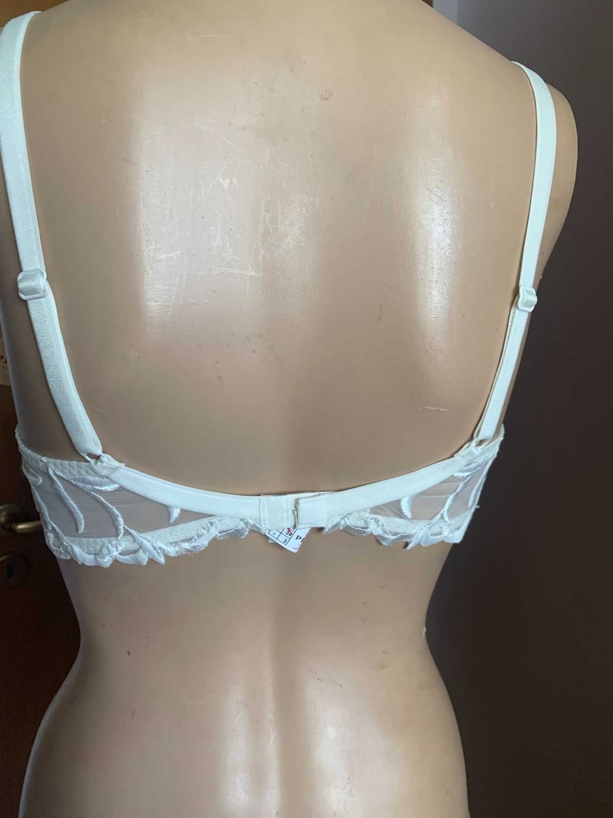 Сутиени Simone Perele 75B, нови с етикет