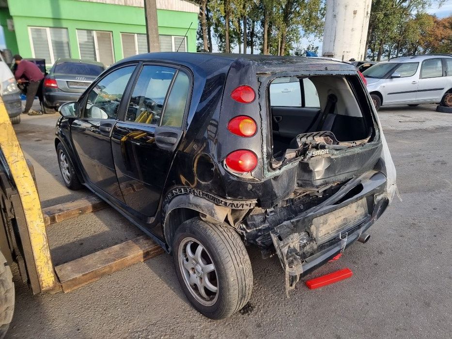 timonerie bara fata armatura capota trager calandru grile ceasuri plansa de bord Smart ForFour motor 1.5dci 68cp dezmembrez