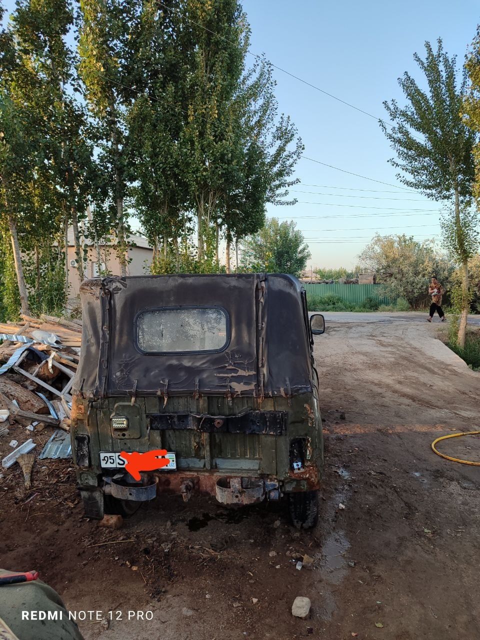 УАЗ девит сотилади