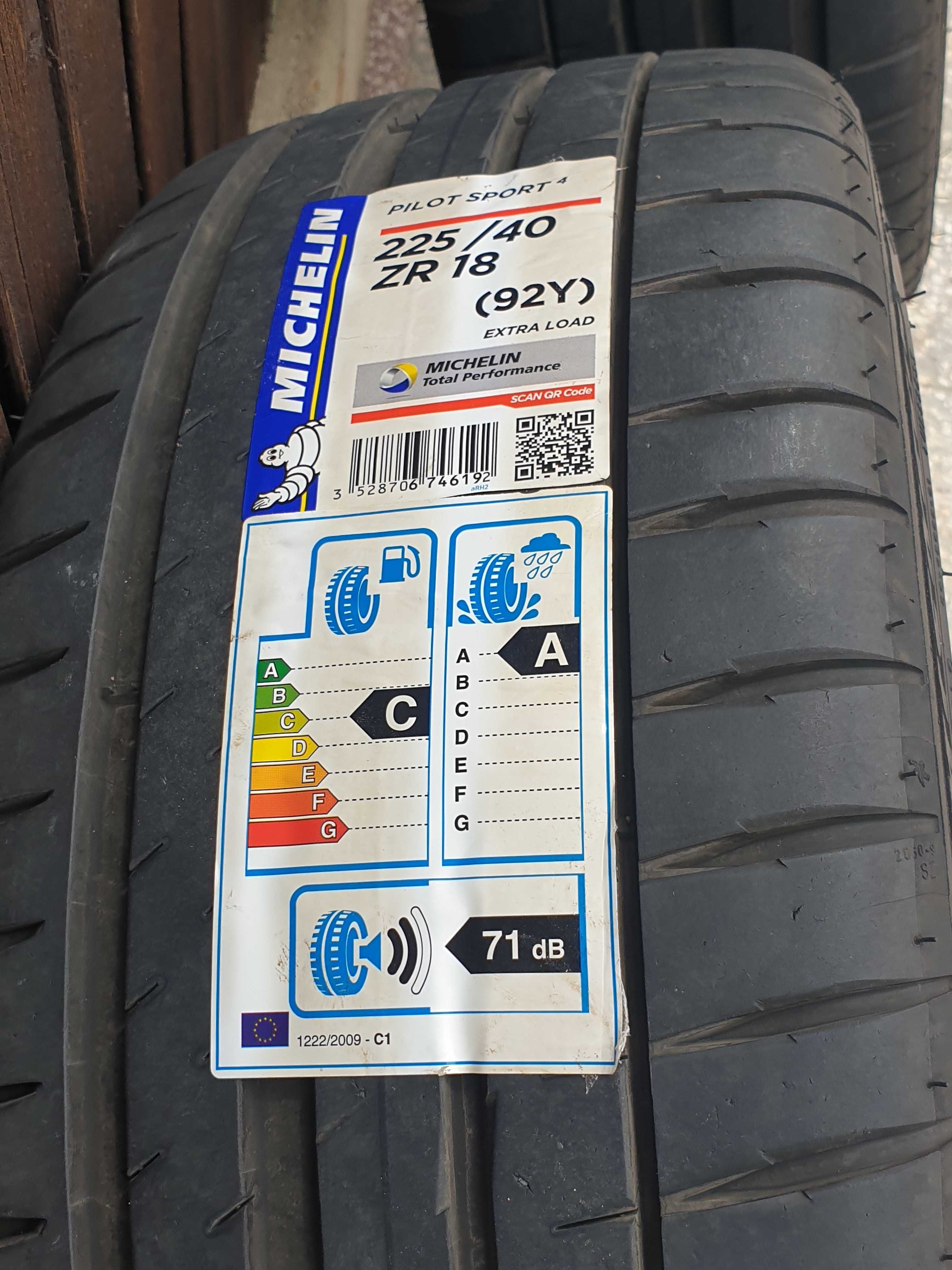4 броя летни гуми MICHELIN Pilot Sport 4 225/40 R18 92Y.