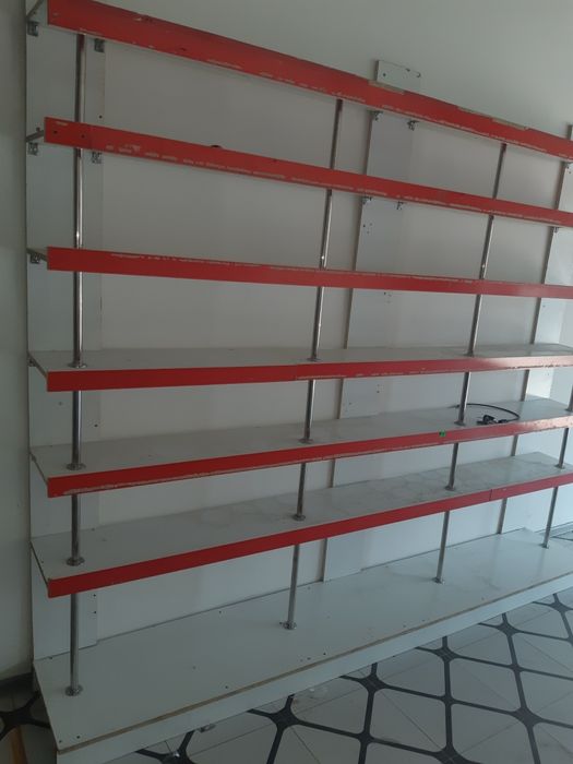 Полка для магазина 2 шт размер 2.30×2.75 состаяние средний и ящик