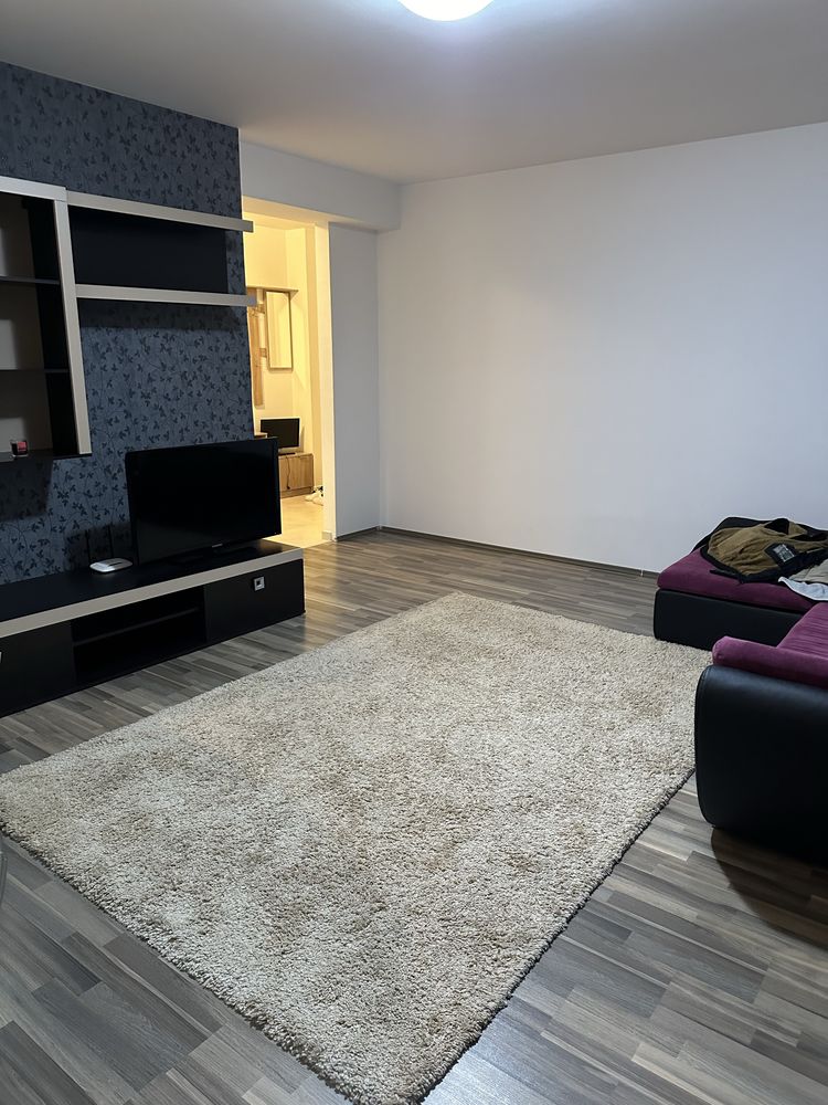 Vand apartament 2 camere, decomandat