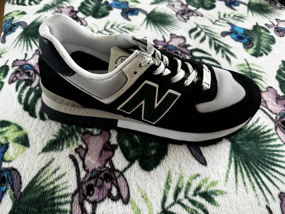 New Balance Vans Nike