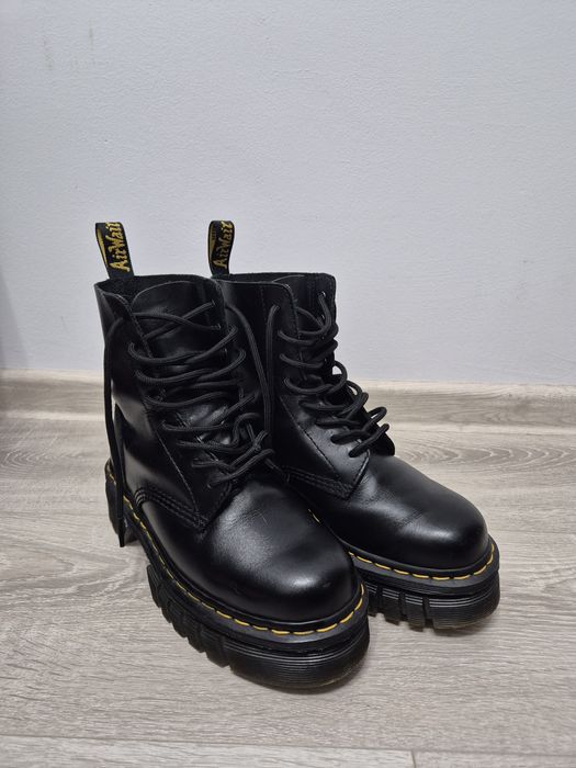 Bocanci Dr. Martens