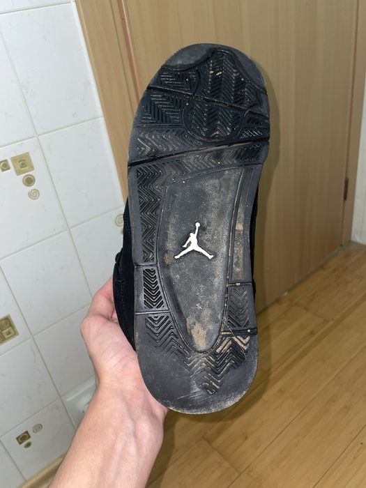Jordan 4 black cat