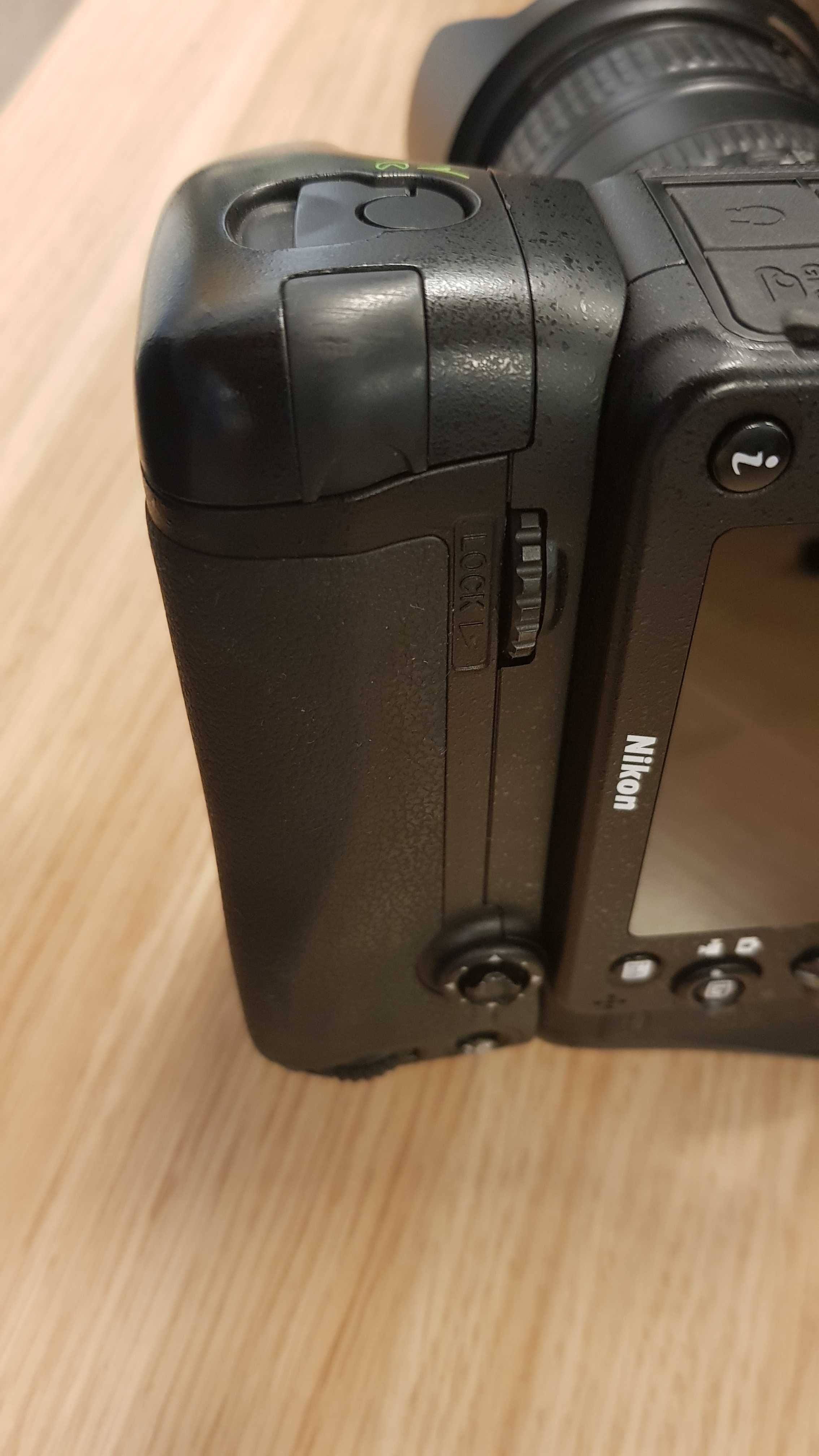 Grip MB-D15 Nikon pentru camera foto Nikon D7100 (sau D7200)