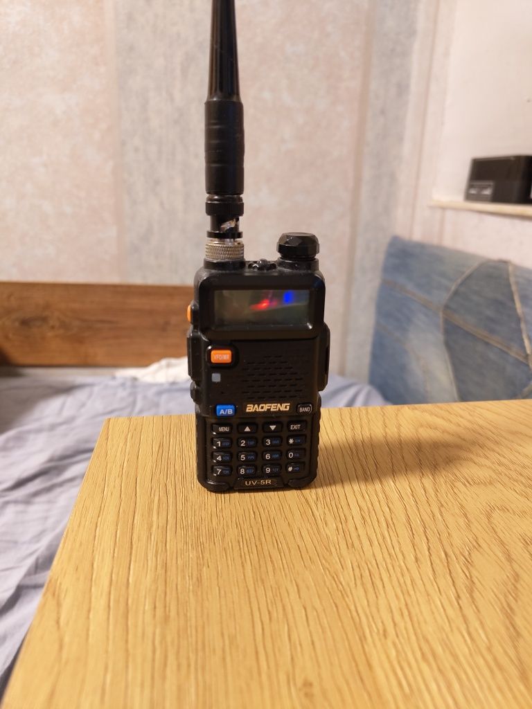 Baofeng UV-5R 8-вата със допълнителни антени