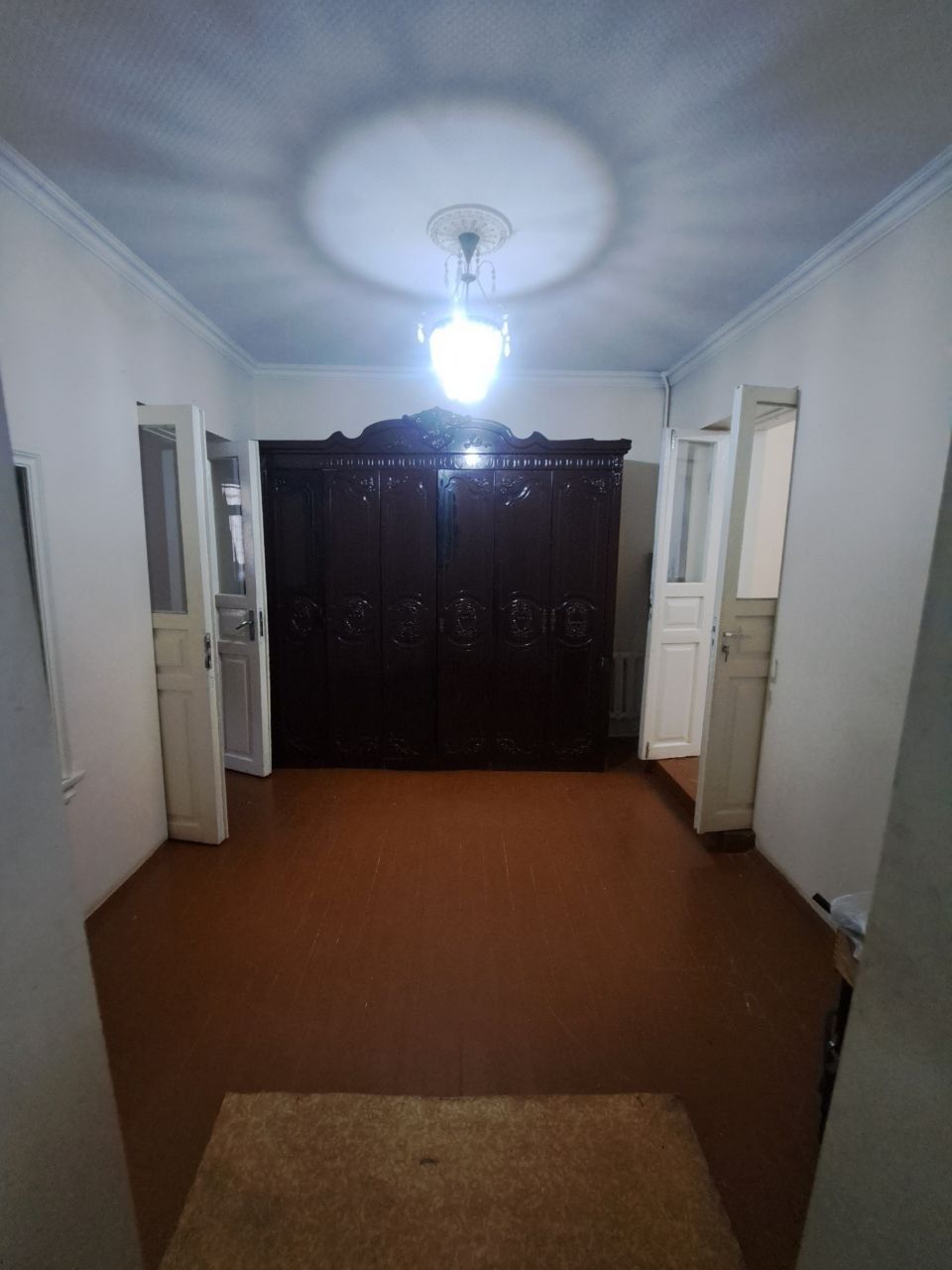 Kvartira beriladi hovli