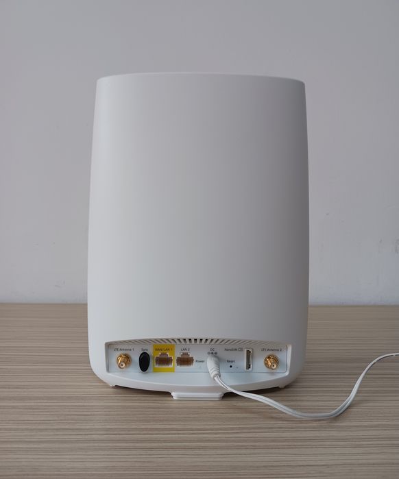 Router 4G+ cat. 18 Netgear Orbi LBR20 cu SIM Modem WiFi Hotspot Liber