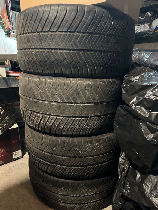 Зимни гуми MICHELIN Pilot Alpin задни285/35R20предни255/40R20 S63AMG