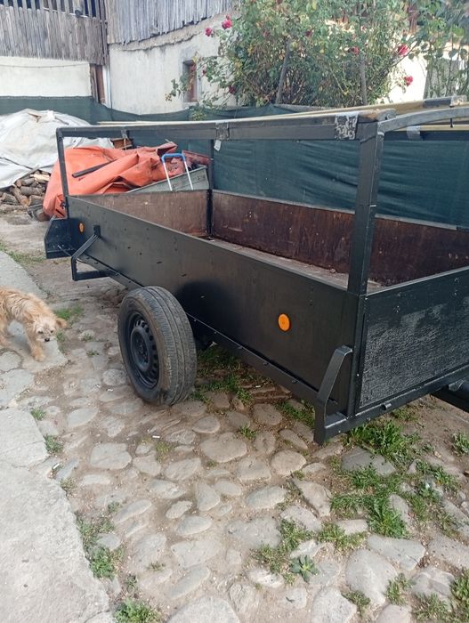 Vând remorca 1300kg