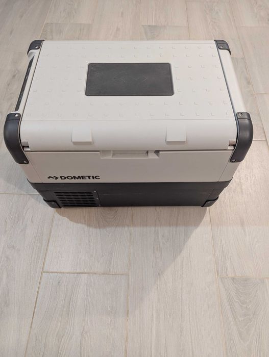 Dometic CoolFreeze CFX 50 – Ladă frigorifică , 46 L, 12/24V + 230V