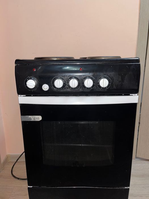 Продаю электроплиту