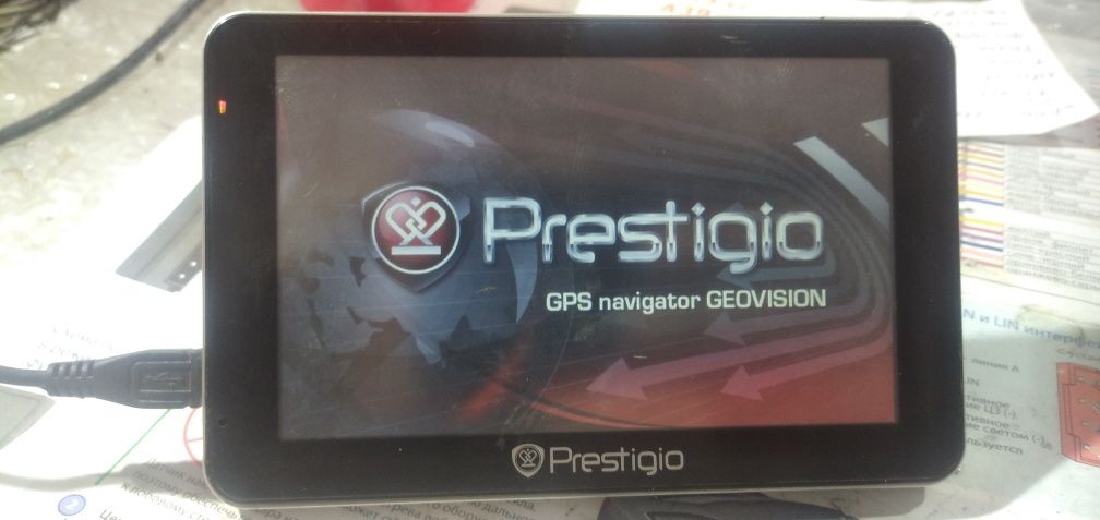 Продам GPS навигатор Prestigio 5"