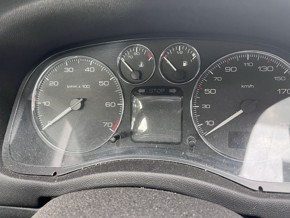 Части за Peugeot Пежо 307 фейслифт 1.6 бензин хечбек 3 врати