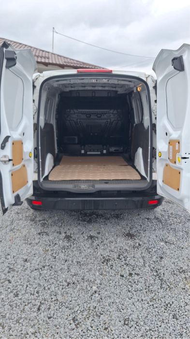 Vând  Ford Transit Connect