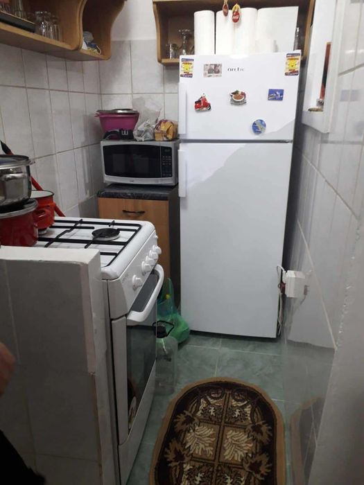 Vând garsonieră zona buzeasului