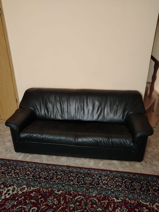 Продам диван кожаный