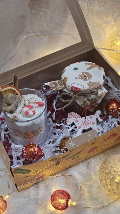 Коледна кутия за подарък