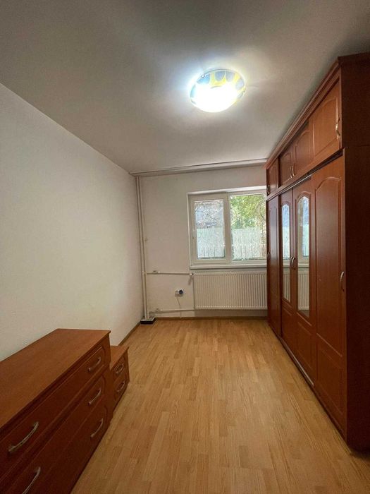 Vand apartament cu 2 camere in Berceni, parter,