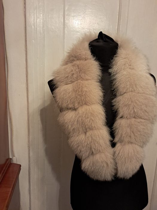 Atelier vinde gulere blana naturala de la