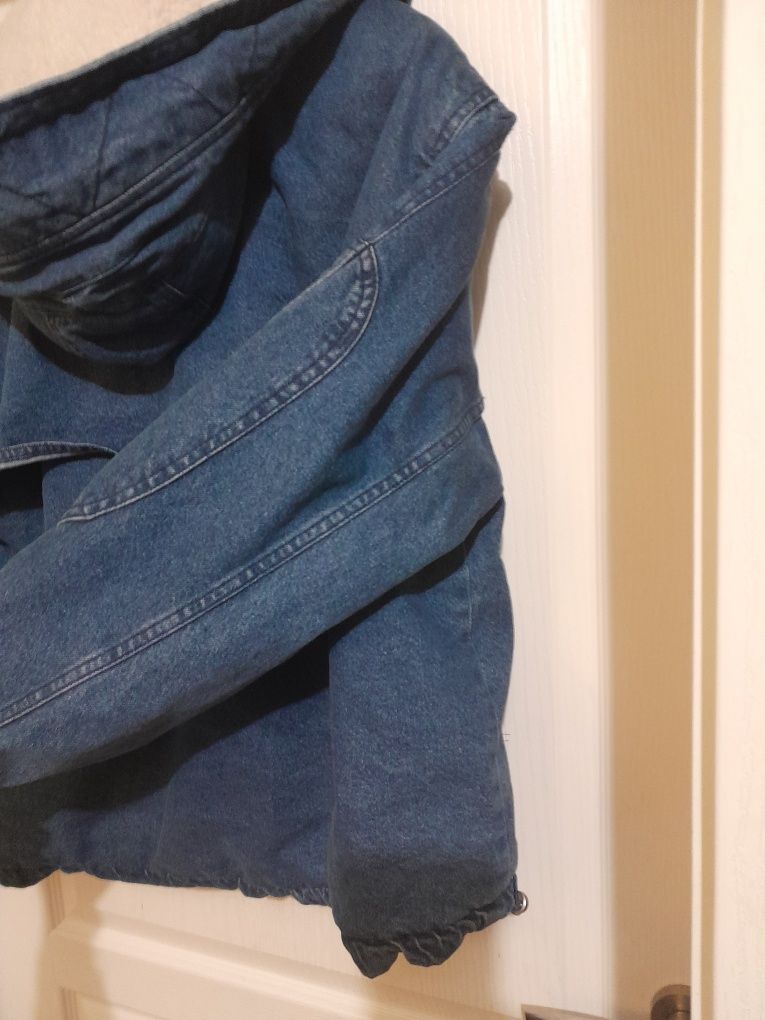 Ново яке BERSHKA L размер