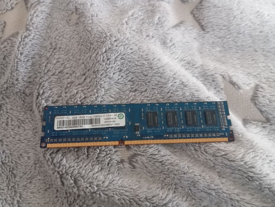 Продам срочно оперативную память