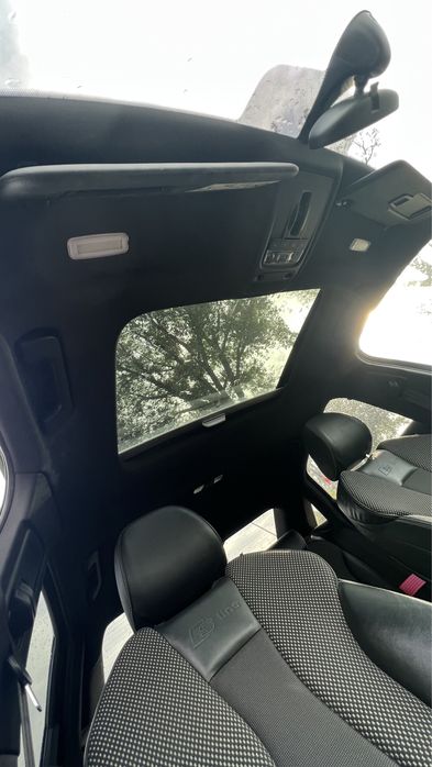 Plafon negru cu trapa a3 8v sedan