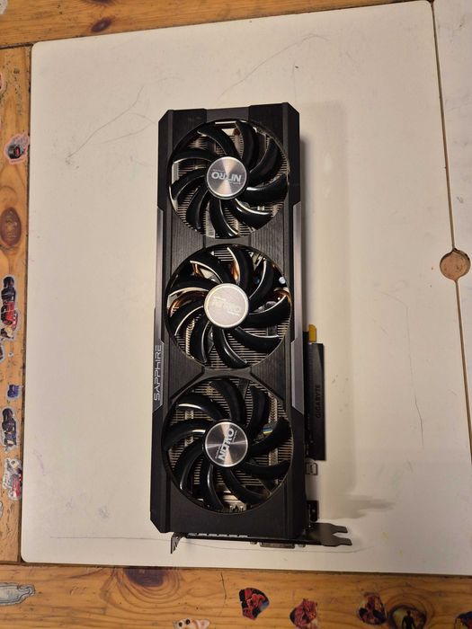 Placa video Sapphire Nitro R9 390 8GB VRAM