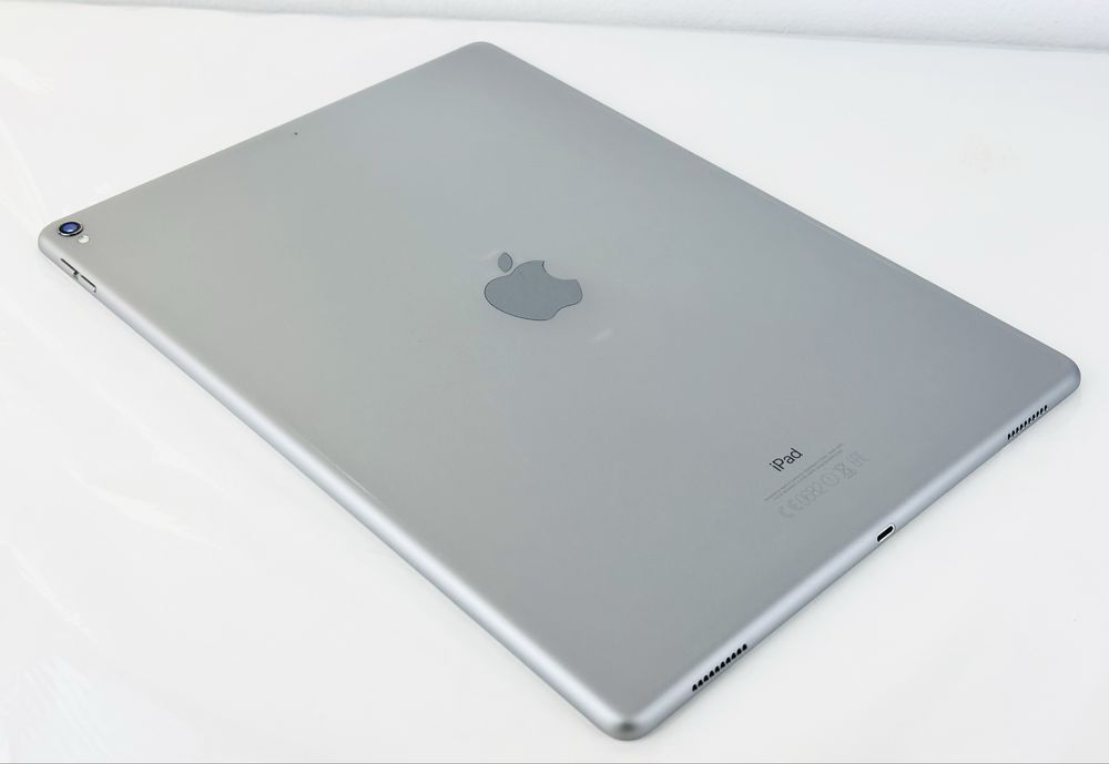 Apple iPad Pro 12.9 (2nd Gen) 64GB Space Gray Перфектен! Гаранция