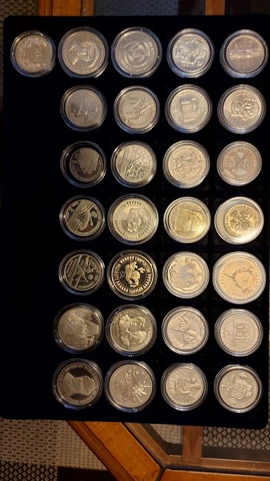 Продавам 29 юбилейни монети