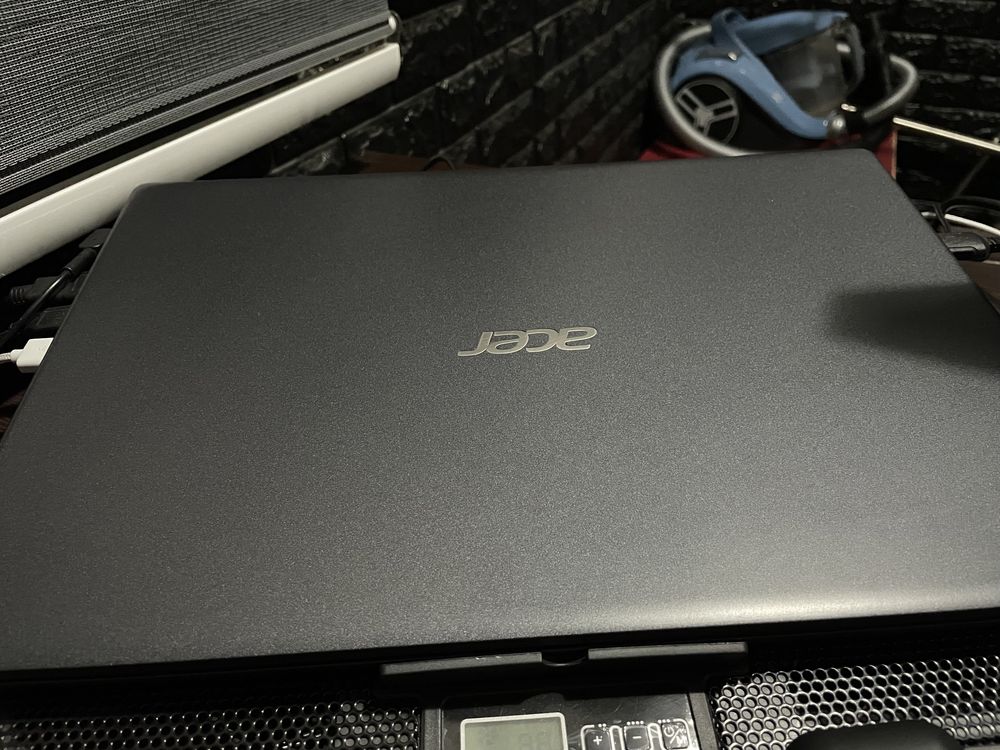 Продаётся игровой ноутбук acer aspire 3 core i5