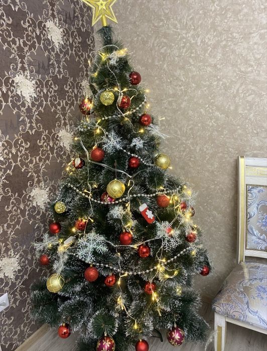 Продам ёлку (искусственную)