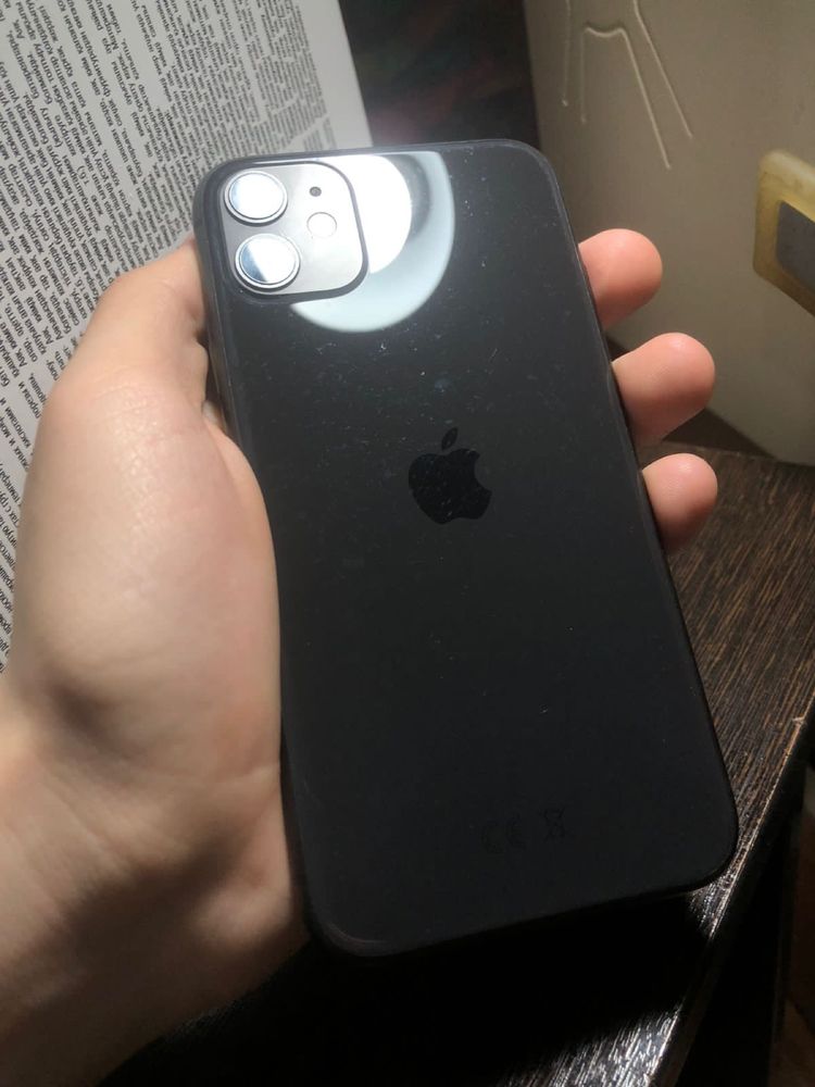 iPhone 11 со всеми документами