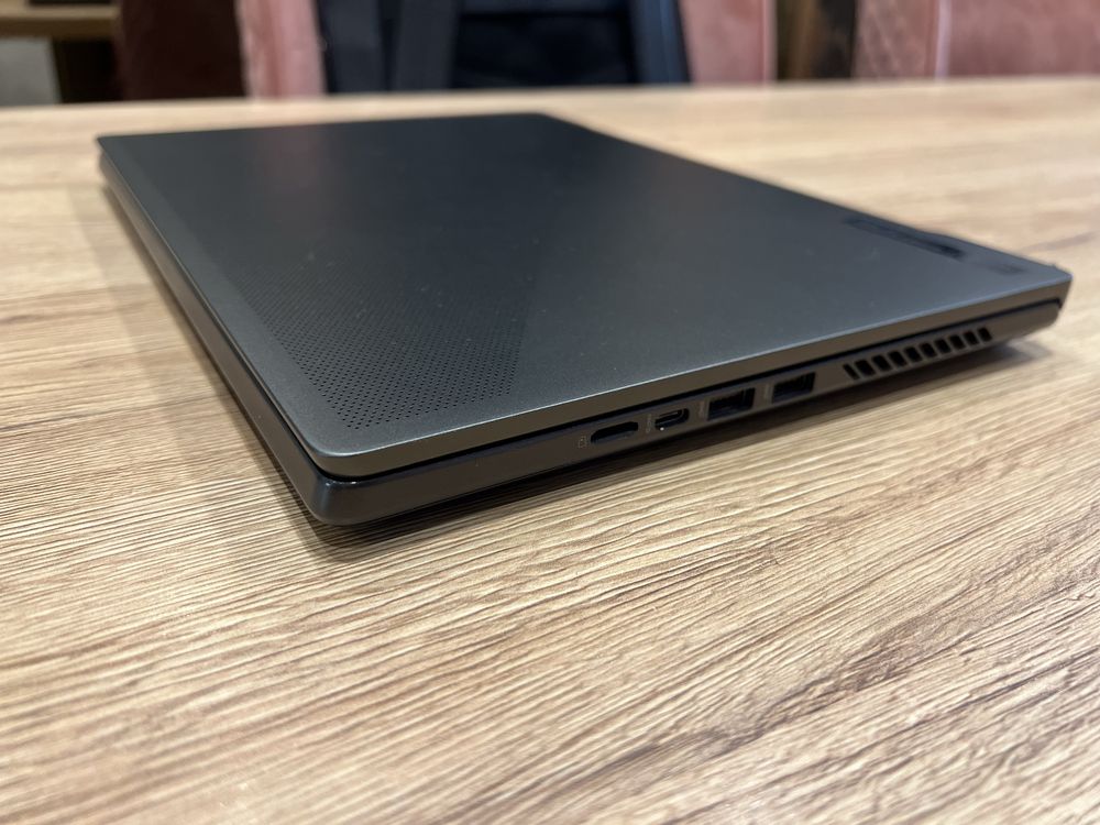 ASUS ROG Zephyrus G14 · Ryzen 9 · RX 6700S · 24GB RAM · 1TB SSD
