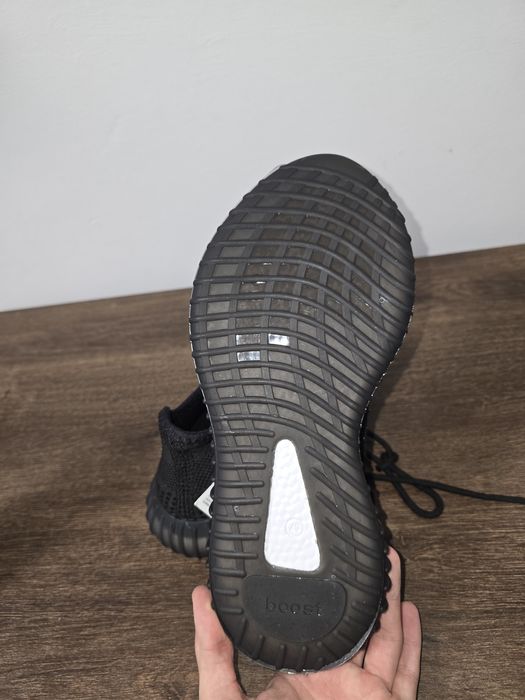 Yeezy Boost 350 V2