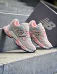 Adidasi New Balance Roz 9060