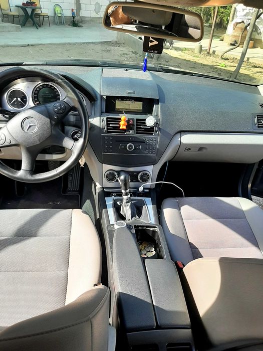 Mercedes  Benz  elegante