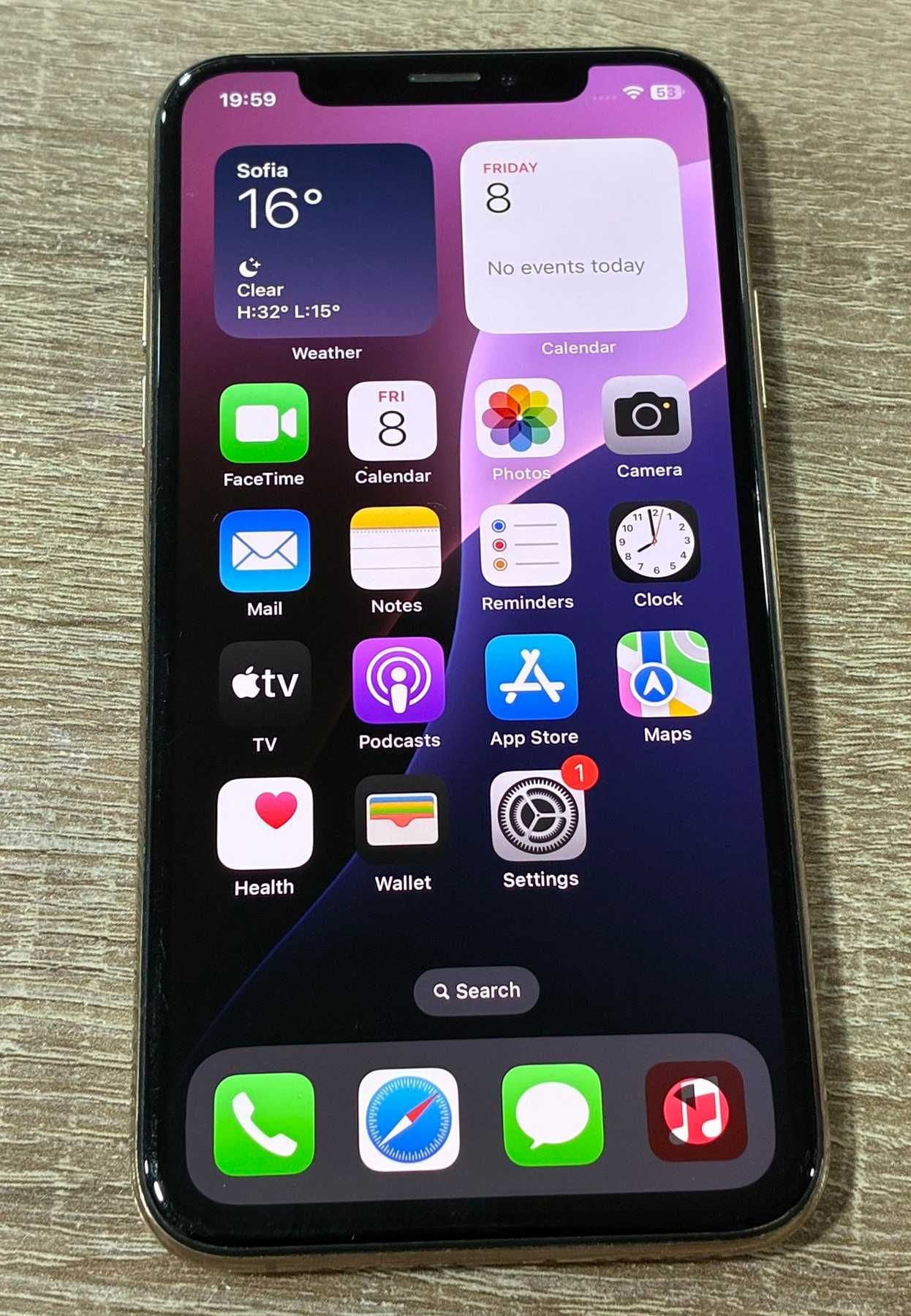 Продавам Apple iPhone XS 64GB