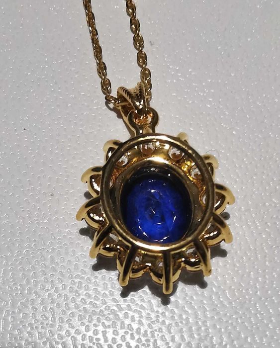 Pandantiv aur 18k