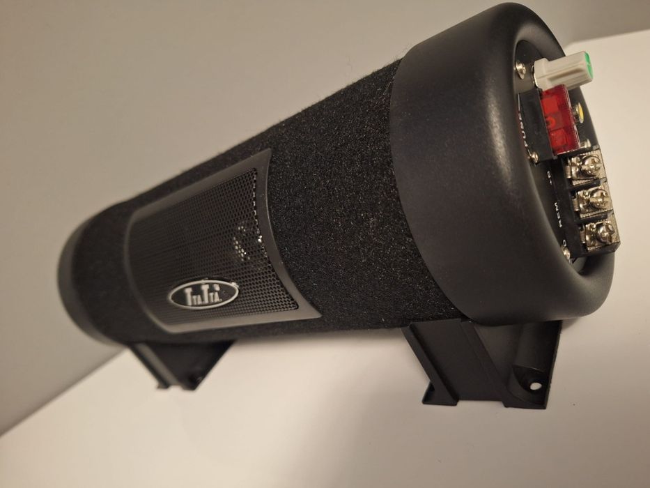 Subwoofer tub bass statie boxa auto