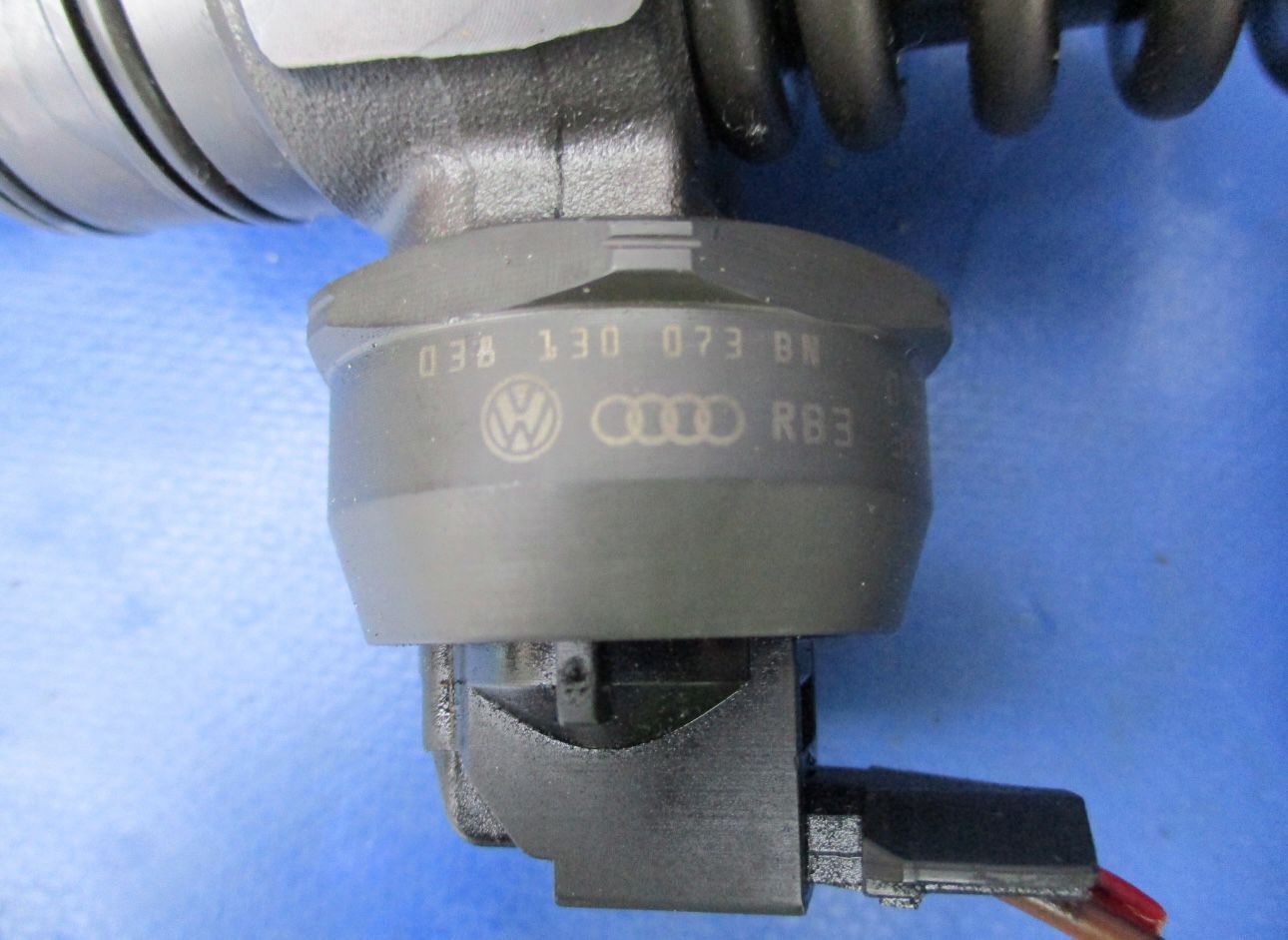 Injector Skoda Octavia 1.9 TDI BLS cod 038130073BN