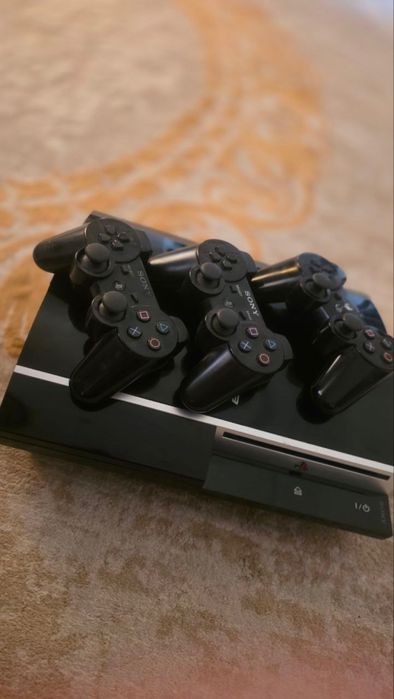 Ps3 sotiladi pamit 500gb aybi yo plomba ochilmagan