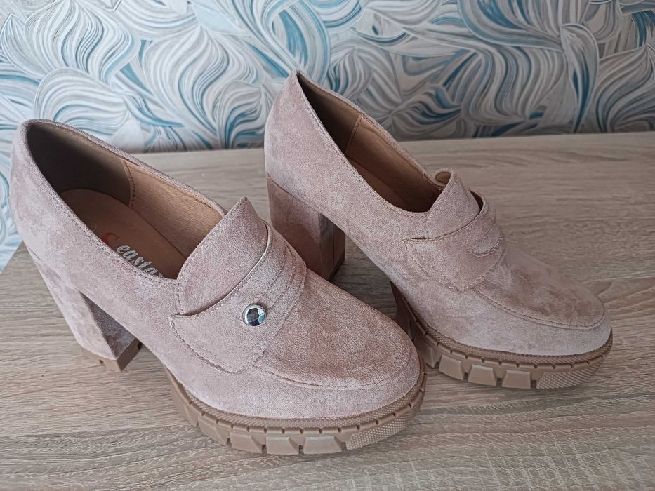 Нови обувки велур пудра розов цвят