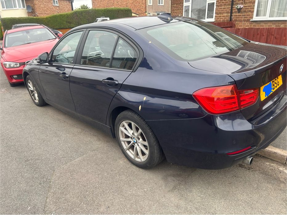 BMW F30 Seria 3 an 2014 volan dreapta, adusa recent pe roti din Anglia