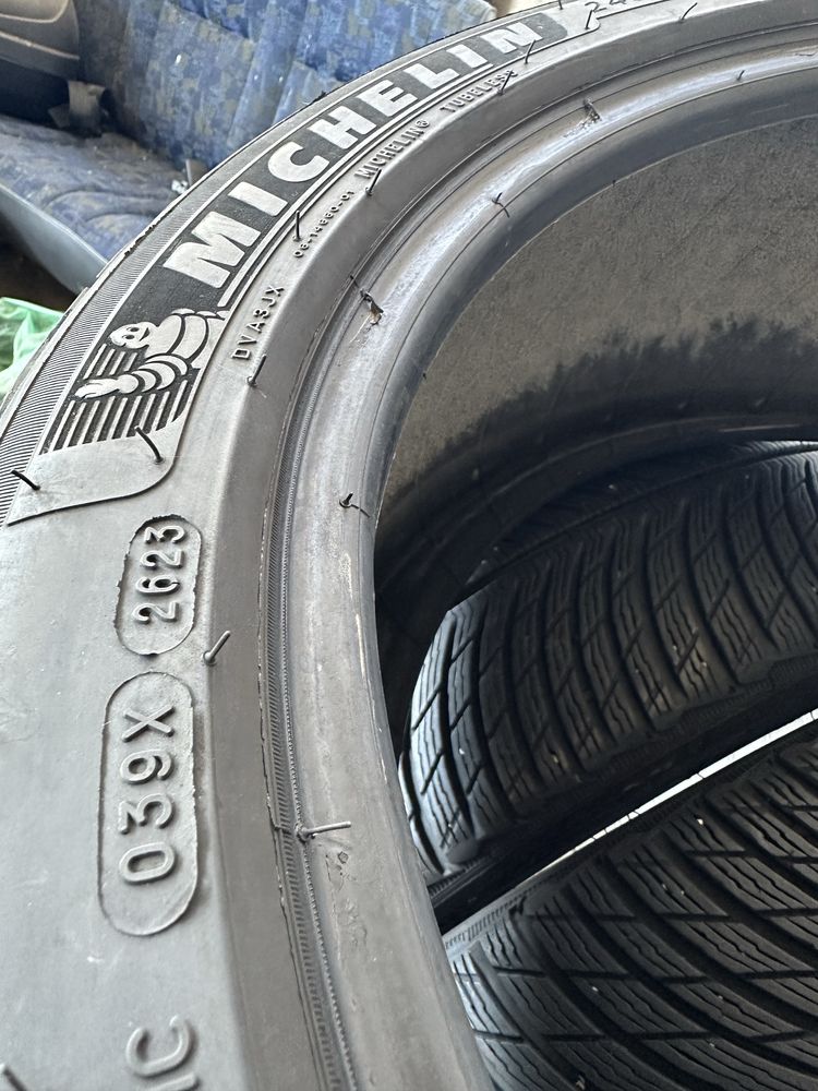 245/40/19 Michelin dot23 4броя