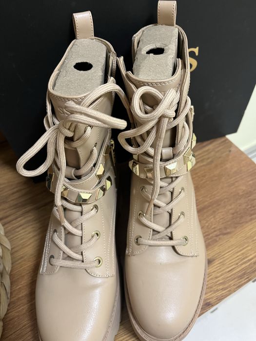 Guess зимни боти