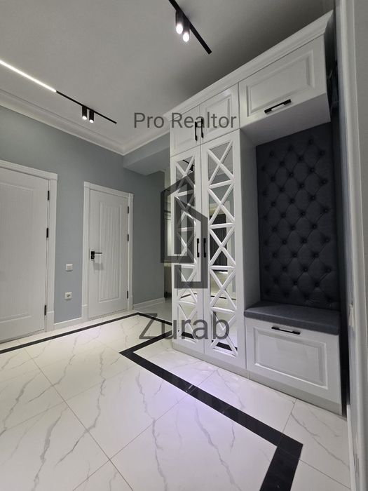 Новостройка  Паркентский  3/5/12 70.5 m²