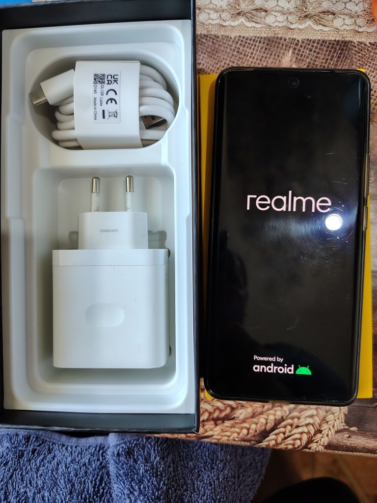 Гаранционен смартфон Реалми 11про+  12+12/512